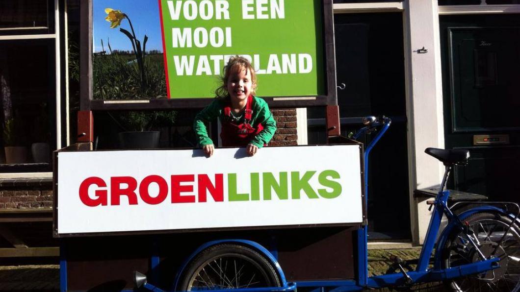 Onze campagnebakfiets bakfietsvoordedeur.jpg